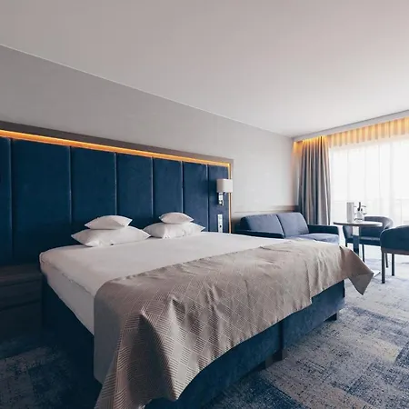 Hotel Unitral W Mielnie