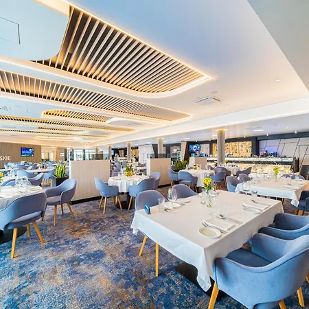 Hotel Unitral W Mielnie 4*