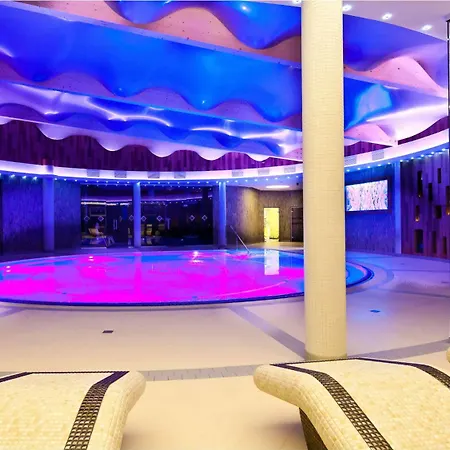 Hotel Unitral W Mielnie 4*