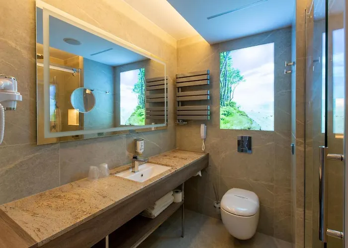 Hotel Unitral W Mielnie 4*