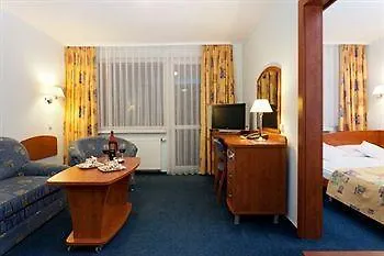 Hotel Unitral W Mielnie