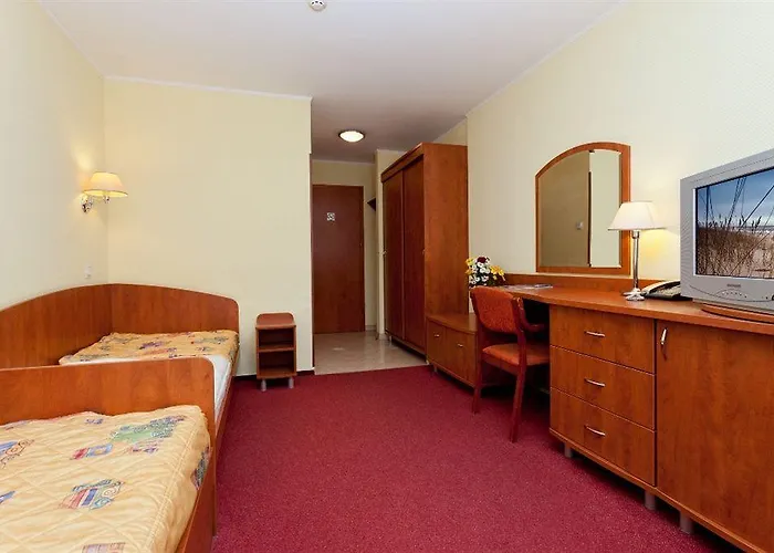 Hotel Unitral W Mielnie 4*